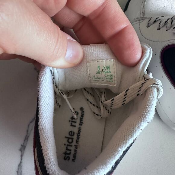 Stride Rite Walker White Leather High Top Sneakers - Size 5 - Picture 6 of 7